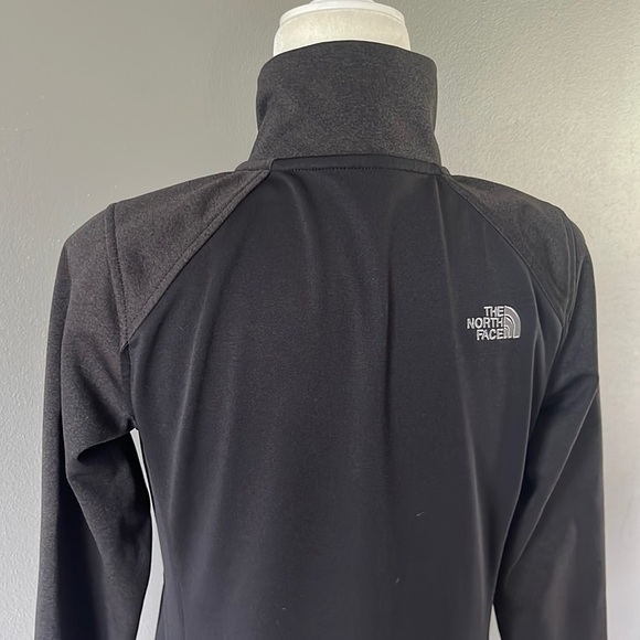 The North Face Windwall Zip Up Jacket Black & Gray - Picture 7 of 11
